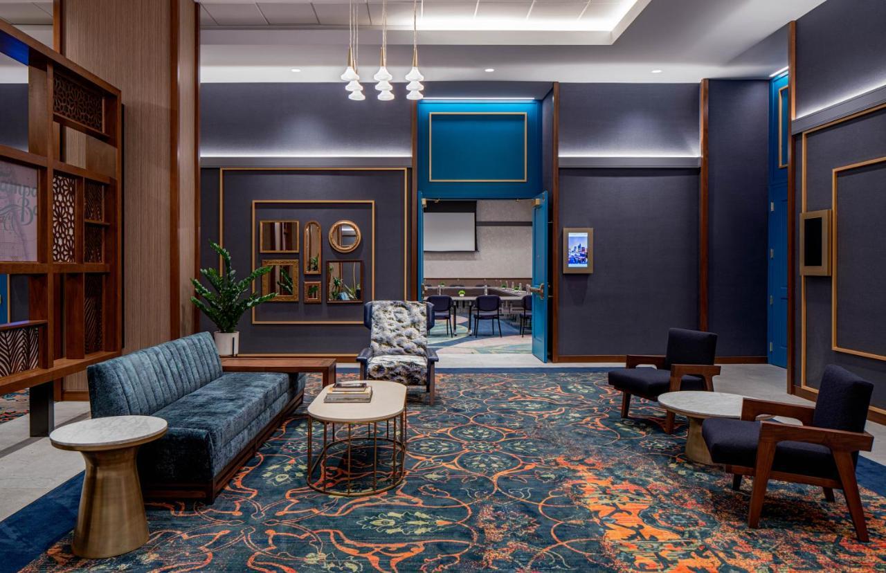 Отель Hyatt House Tampa Downtown Экстерьер фото