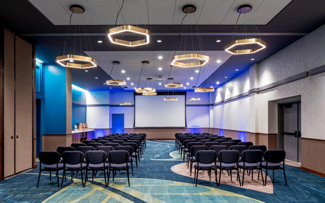Отель Hyatt House Tampa Downtown Экстерьер фото