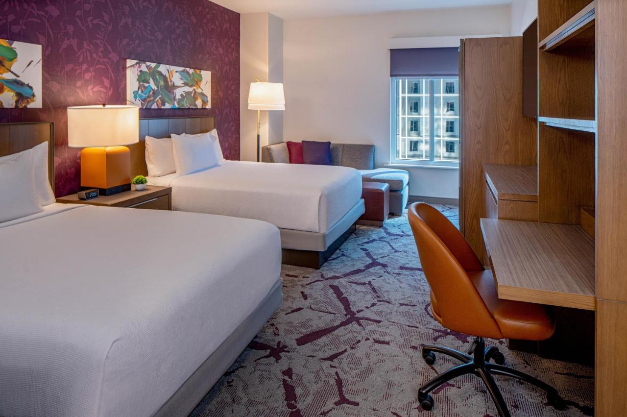 Отель Hyatt House Tampa Downtown Экстерьер фото