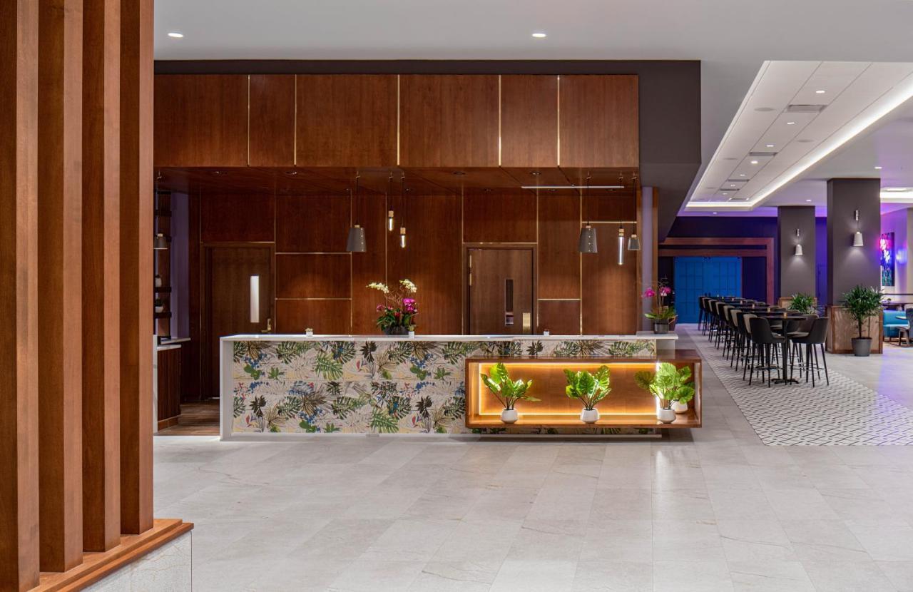 Отель Hyatt House Tampa Downtown Экстерьер фото