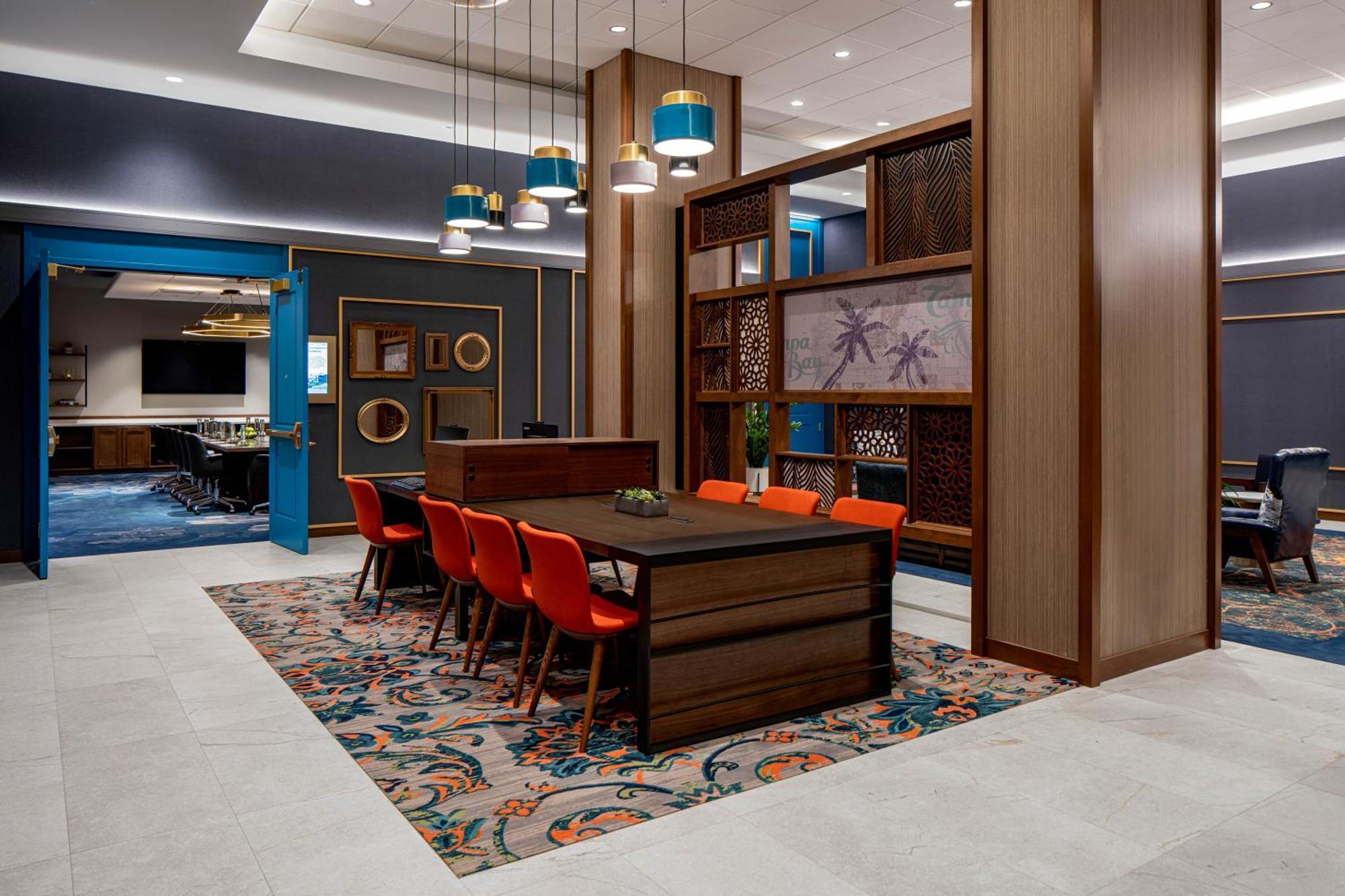 Отель Hyatt House Tampa Downtown Экстерьер фото